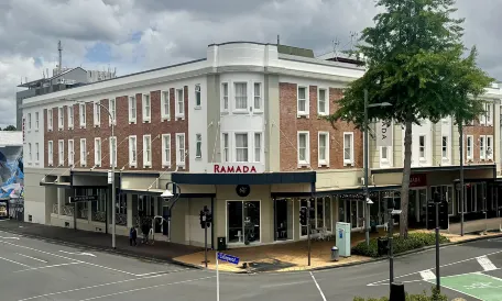 Ramada by Wyndham Hamilton City Center