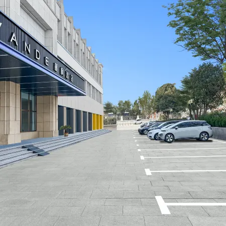 Lavande Hotel (Weihai Rushan Zhenhua Shopping Center)
