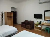 Emperor Hechi Business Hotel - Homestays