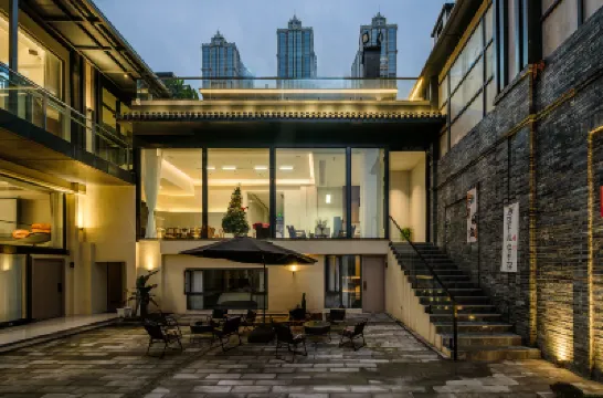 Floral Hotel·Yuwu Hotel (Chongqing Liberation Monument Baixiang Street) Hotel a Chongqing