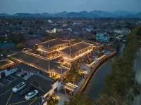 Floral Lux Hotel·Simple and Rustic hotel Hoteles en Ningbo