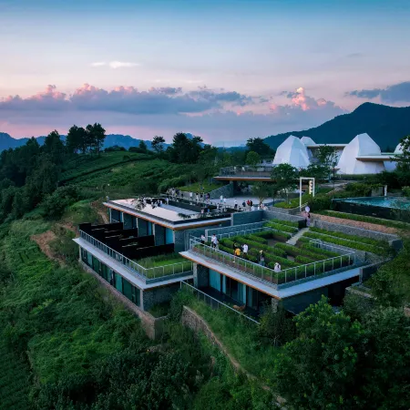 Xinchang Shanzhong Laixin · Guanlan Tingyun Homestay