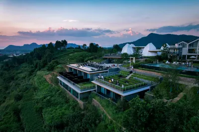 Xinchang Shanzhong Laixin · Guanlan Tingyun Homestay Hotel di Xinchang