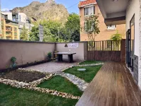 Serene Mountain Retreat