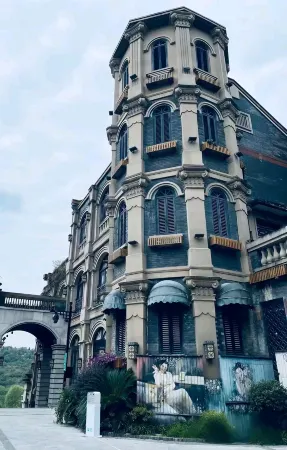 Qianshi Jinsheng Hotel