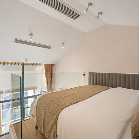 Muchen Heyin Garden Design Hotel (Shaoxing Lu Xun Hometown Cangqiao Zhijie Branch)