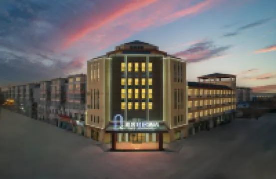 TUKE LIGHT HOTEL