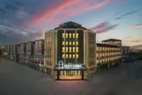 TUKE LIGHT HOTEL