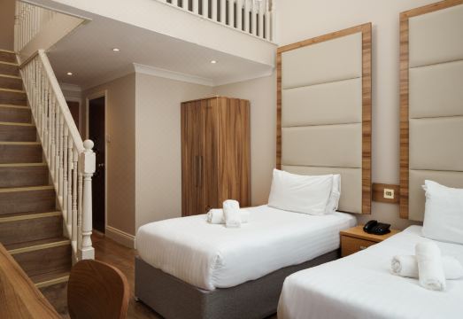 로얄 이글 호텔 이미지