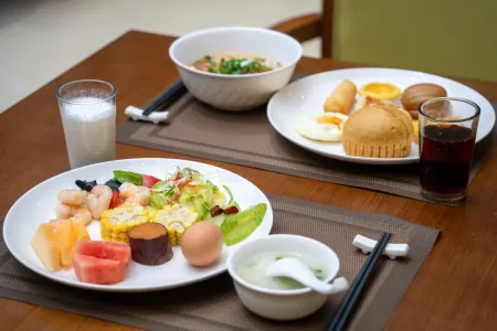 Tanghai Holiday Hotel