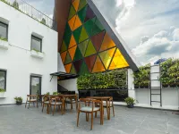 Svarnabumi Penthouse Hotels in Pondok Gede