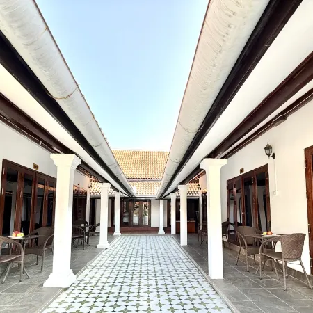 Xin Yaduo Hotel (Luang Prabang Old Town) Отели рядом с достопримечательностью «Ват Тат Луанг»