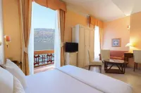 Hotel Pallanza by Lvg Hotel Collection Hotel in zona Suna Beach - Pool & Lounge Bar