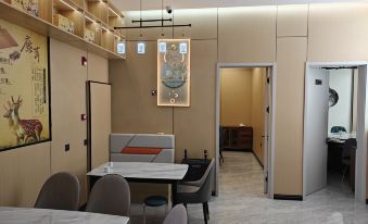 Dushi Garden Hotel (Ejin Horo Banner Guomao)
