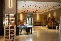 Elong Deluxe Hotel (Xuzhou Jiawang Wuyue Square) Hotels in Xuzhou