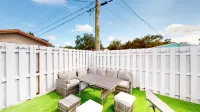 Casa Lucia 5 Bedroom Home with Pool Near Hard Rock Casino Hotels near 7-Eleven