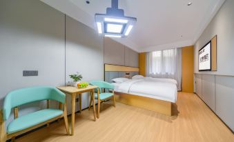 Jiande Hotel(JianDe XinAnJiang Plaza Municipal Government Store)