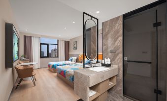 QIANNA HOTEL GLORIOUS (Luoyang Wangfujing Department Store Dawei Tiandi Branch)