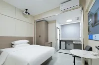 Meeting You Apartment (Luohu Port Branch)