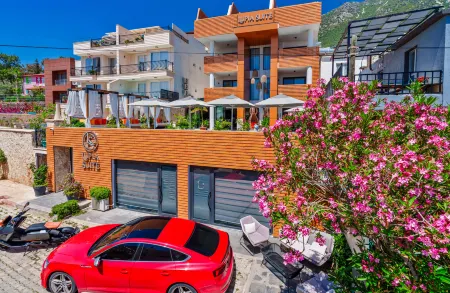 Lupia Suites Отели рядом с достопримечательностью «Kaputas Beach»