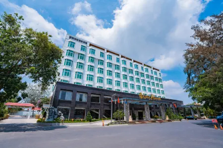 Van Phat Riverside Hotel Отели в г. Кан То
