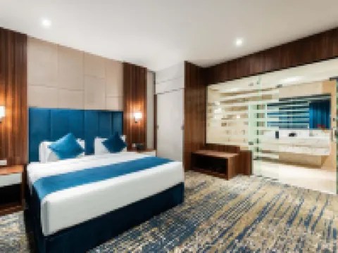 アル カスル ホテル スイーツ - コーニッシュ ジーザーンのホテル