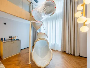 Chengde Longhua Luanshan Licheng Hot Spring Resort Hotel