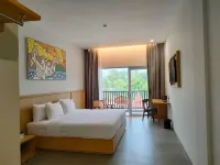 The West Cove Hotel Hotels near Anyer