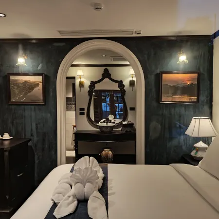 Sengphachanh Heritage Boutique Hotel (The Heart of the World Heritage Town) Отели рядом с достопримечательностью «Ват Чом Пхет»