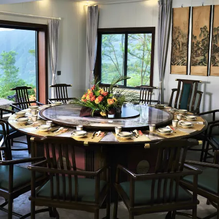 Zhang Guolao Wellness Hotel
