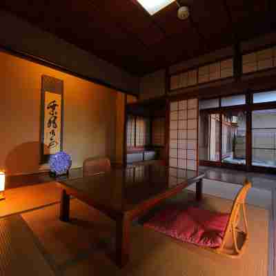 道後屋溫泉旅館 Rooms