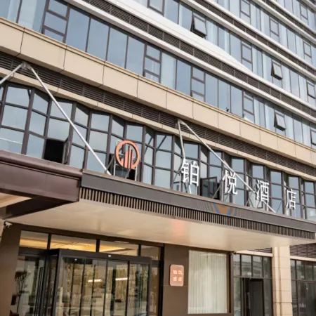Bayside Plaza Hotel