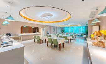 Xizhu Apartment (Zhanjiang Jinshawan Yingzhan Plaza)