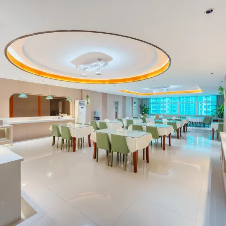 Xizhu Apartment Happy Stay (Zhanjiang Jinshawan Yingzhan Plaza)