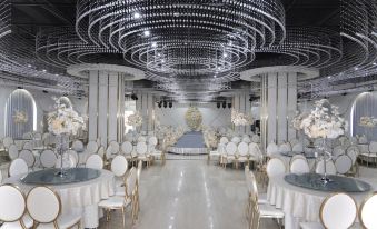 Qingjiang Holiday Hotel