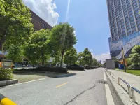 Manyue Light Luxury Hotel (Yingtan Station Tianhong Shopping Center Branch) - 2성급