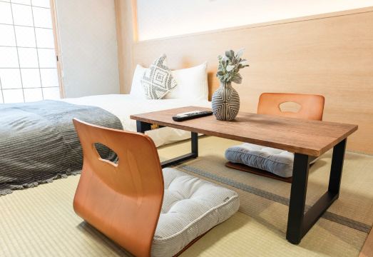 b&Namba4 객실 내부 및 주방