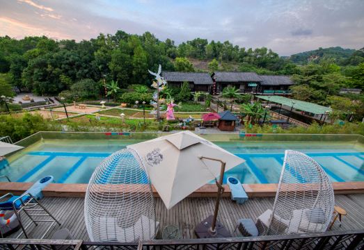 4. 리틀 하카 호텔..