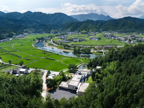 Enjoyable Villa Pingjiang