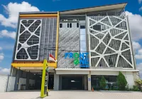 Front One Hotel Sragen Hotel a Reggenza di Sragen