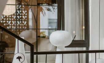 Hualing Art Space High-end Homestay (WeiShan Ancient City)