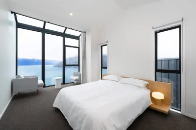 The Alpine Lakeview Luxe Retreat by Peakhost Hotels in 