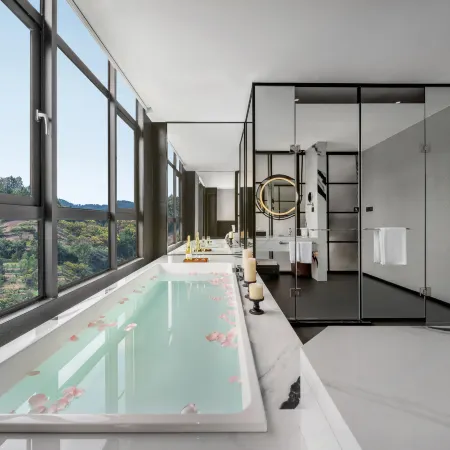 Orange Luxury Hotel (Chongqing Zhongxian Wanda Plaza Branch)