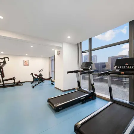 Yiduo Hotel (Binyang Liwo Plaza Fenghuanghu Park Branch)