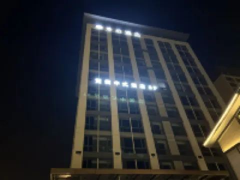 霓裳中式酒店（洛陽龍門高鐵站店）