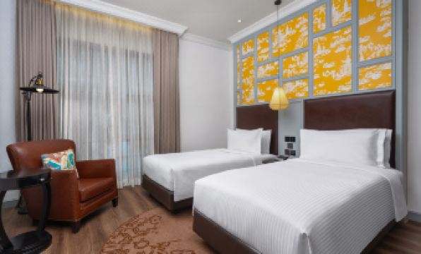 Metropole, Bangkok, a Tribute Portfolio Hotel by Marriott