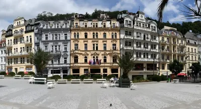 Astoria Hotel & Medical Spa Отели в г. 