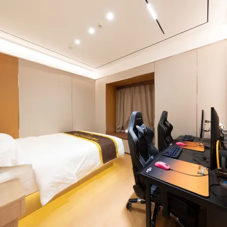 Feiyu E·S E-sports Business Hotel (Yansha Sanyuanqiao)