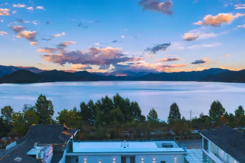 yunjin lake - Inns