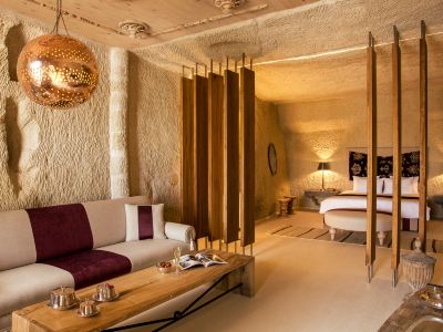 Hezen Cave Hotel